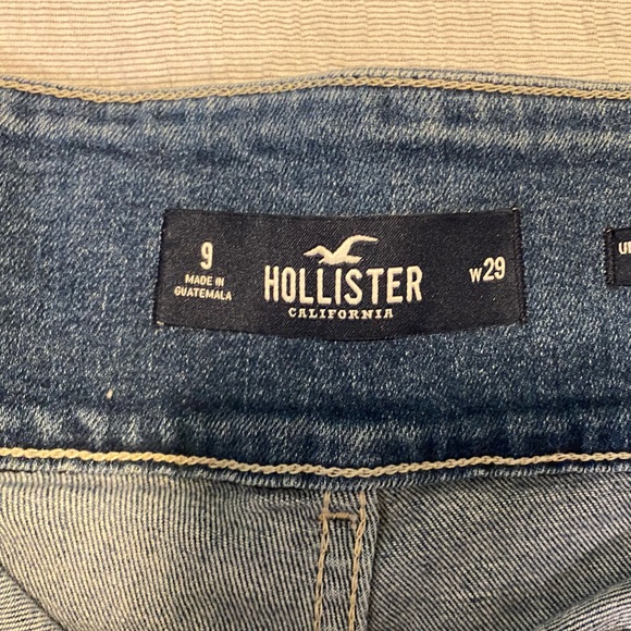 Pleated Hollister shorts - Picture 3 of 5